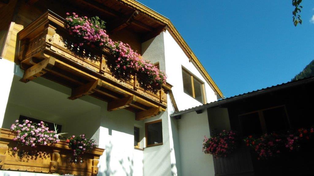Luenerhof Pension Neustift im Stubaital Kamer foto